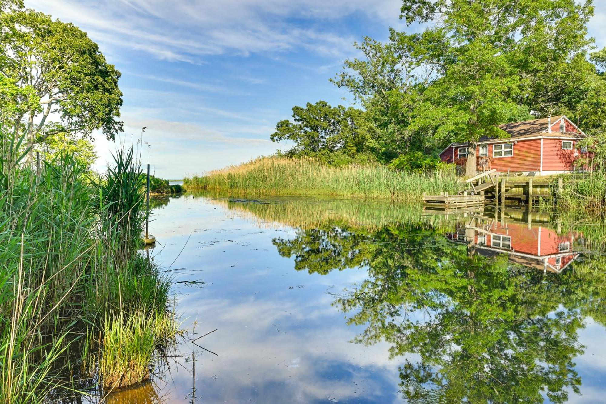 Waterfront New York Getaway With Kayaks Villa Riverhead Exterior photo